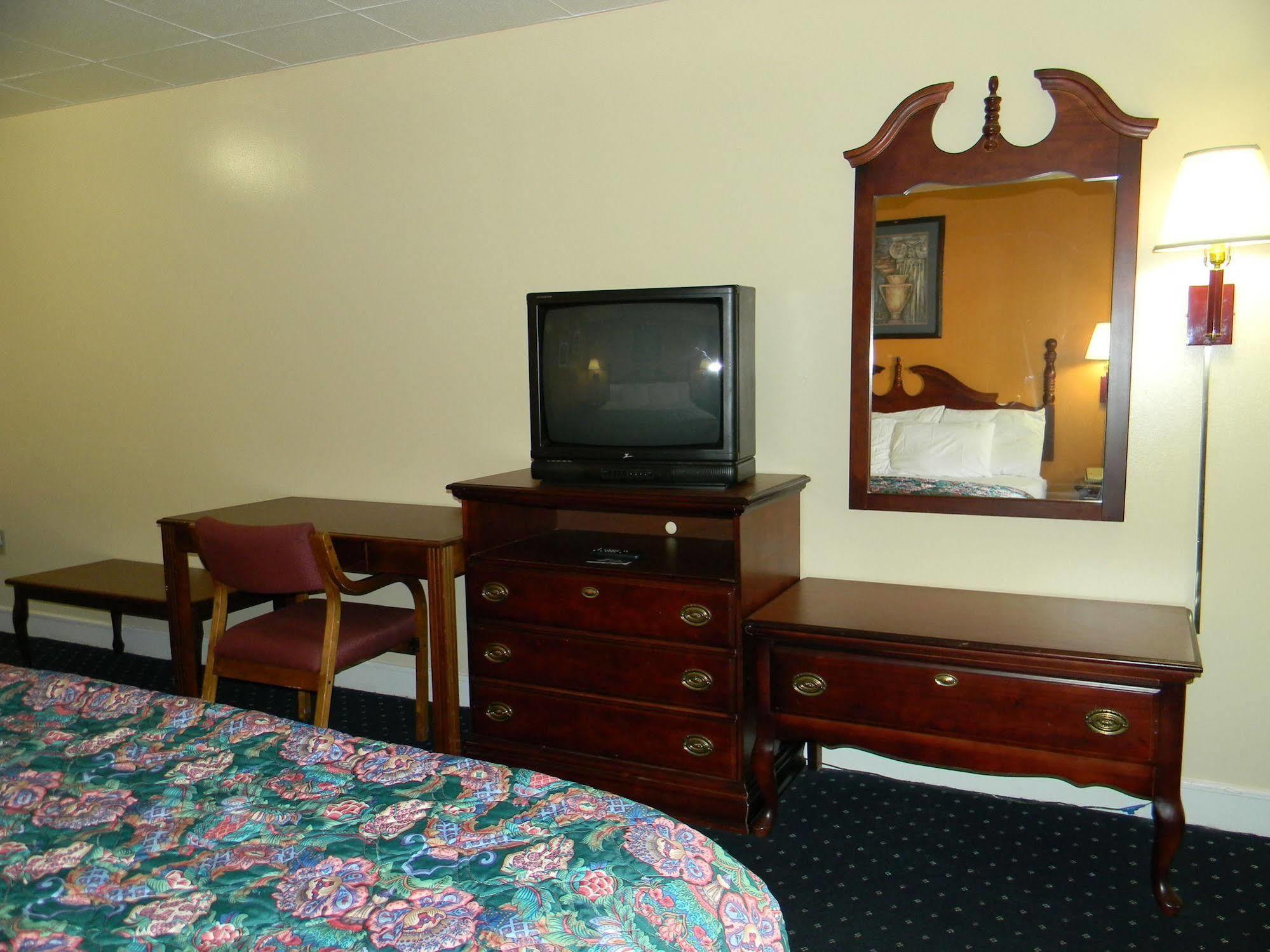 Fairfax Motel Roanoke Rapids Eksteriør billede